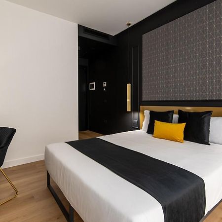 Plebiscito Boutique Rooms เนเปิลส์ ภายนอก รูปภาพ