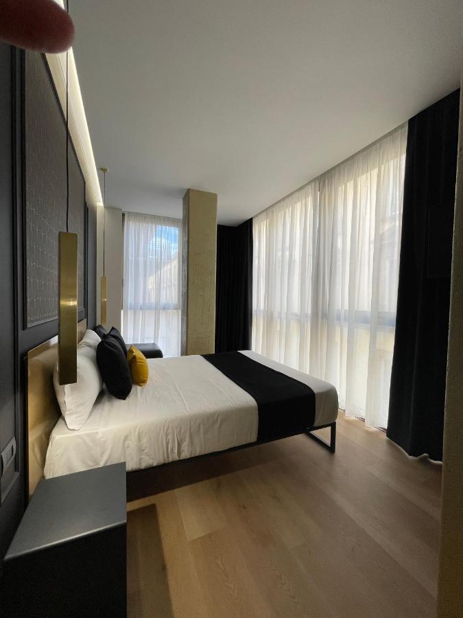 Plebiscito Boutique Rooms เนเปิลส์ ภายนอก รูปภาพ