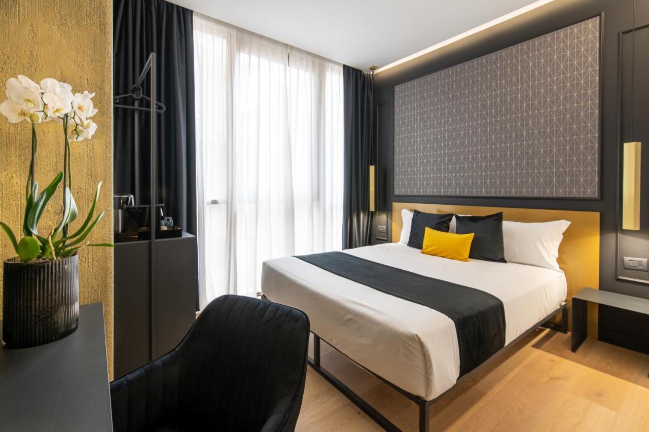 Plebiscito Boutique Rooms เนเปิลส์ ภายนอก รูปภาพ