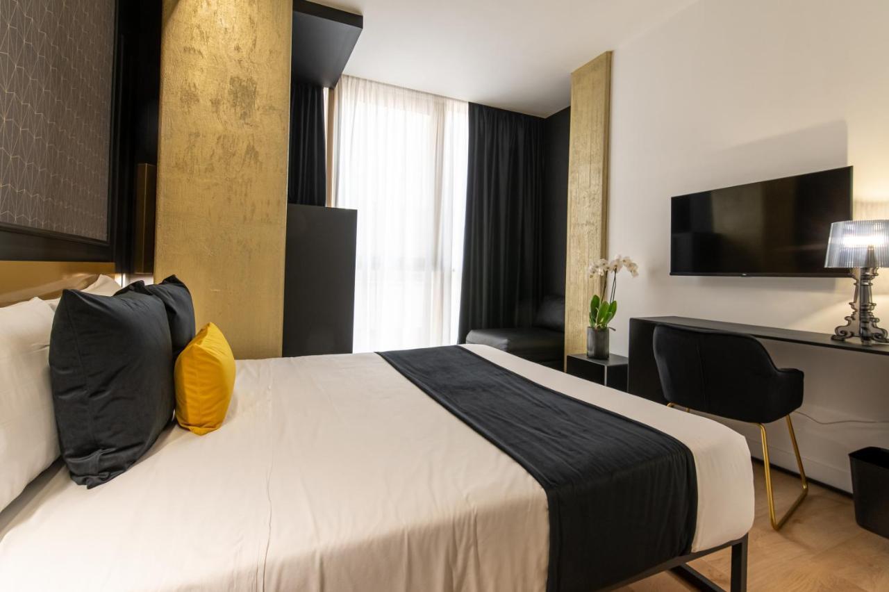 Plebiscito Boutique Rooms เนเปิลส์ ภายนอก รูปภาพ