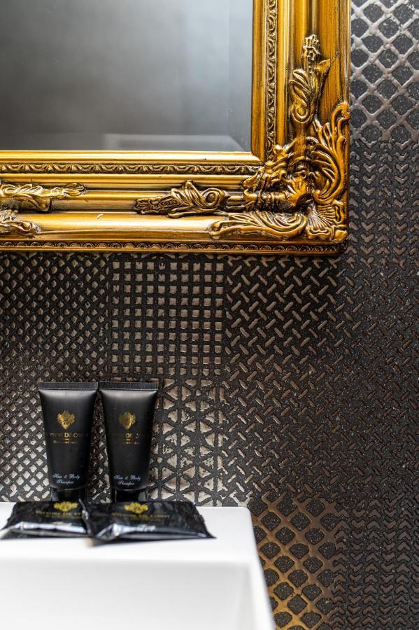 Plebiscito Boutique Rooms เนเปิลส์ ภายนอก รูปภาพ