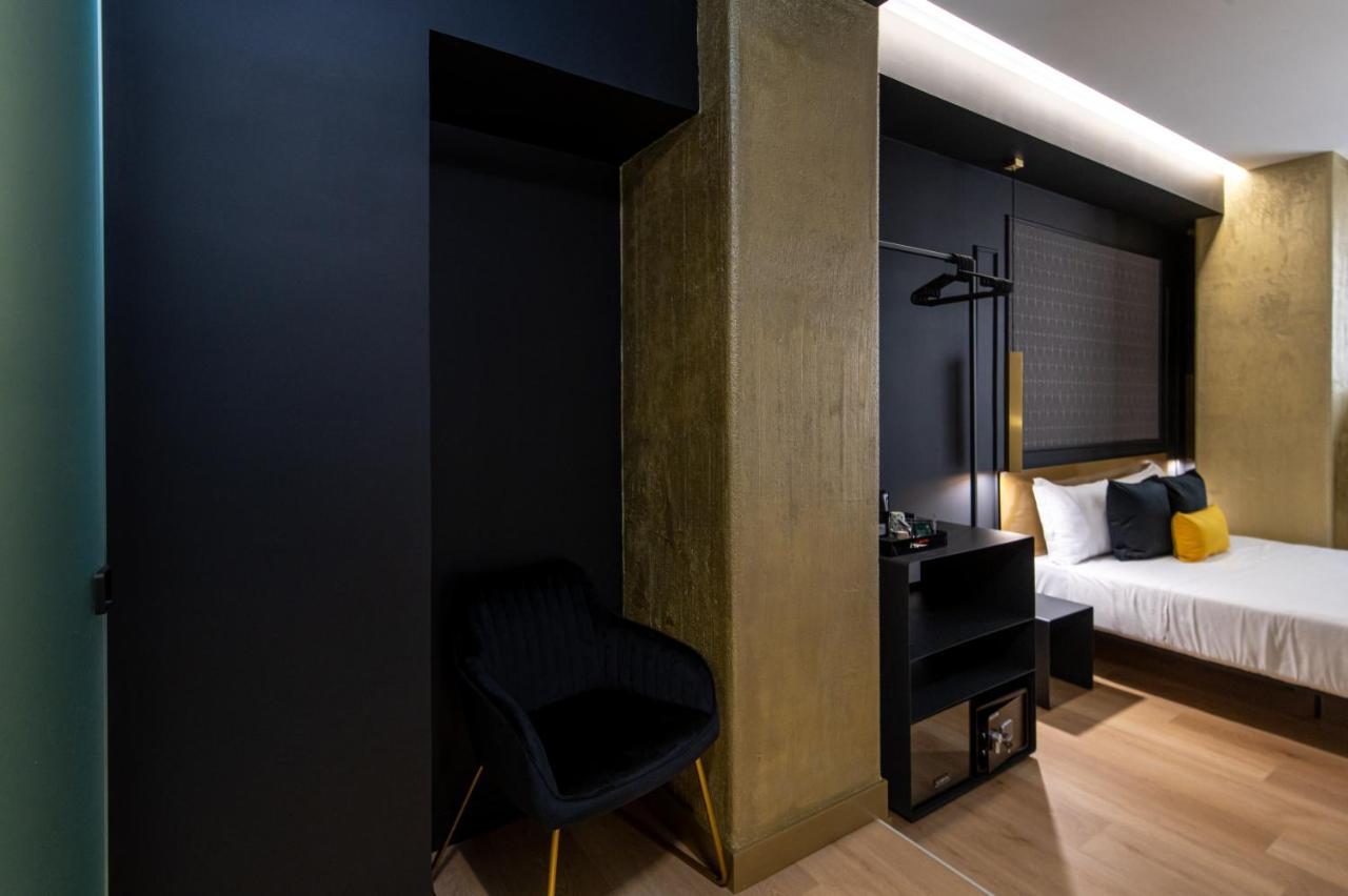 Plebiscito Boutique Rooms เนเปิลส์ ภายนอก รูปภาพ