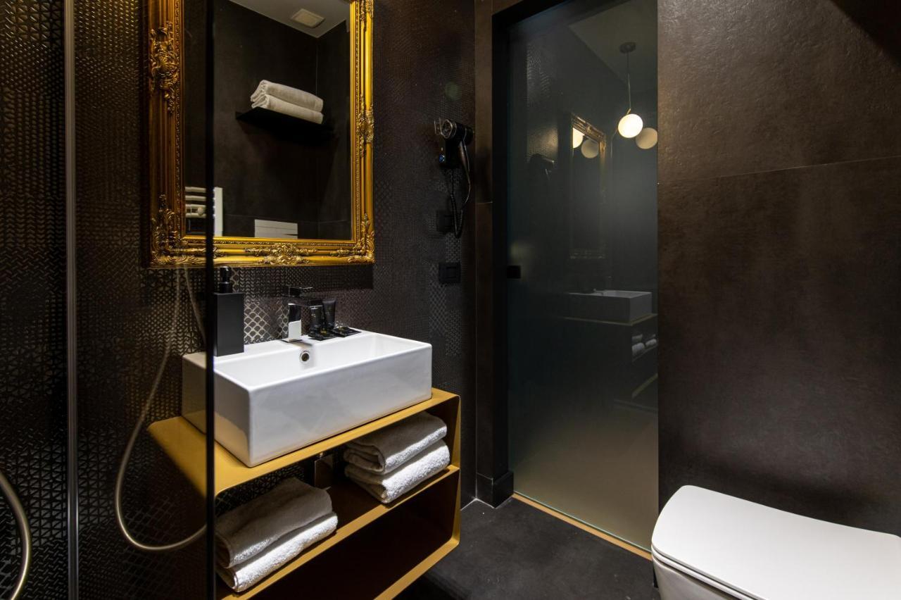 Plebiscito Boutique Rooms เนเปิลส์ ภายนอก รูปภาพ
